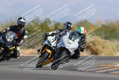 media/Nov-05-2022-SoCal Trackdays (Sat) [[f8d9b725ab]]/Turn 2 (1120am)/